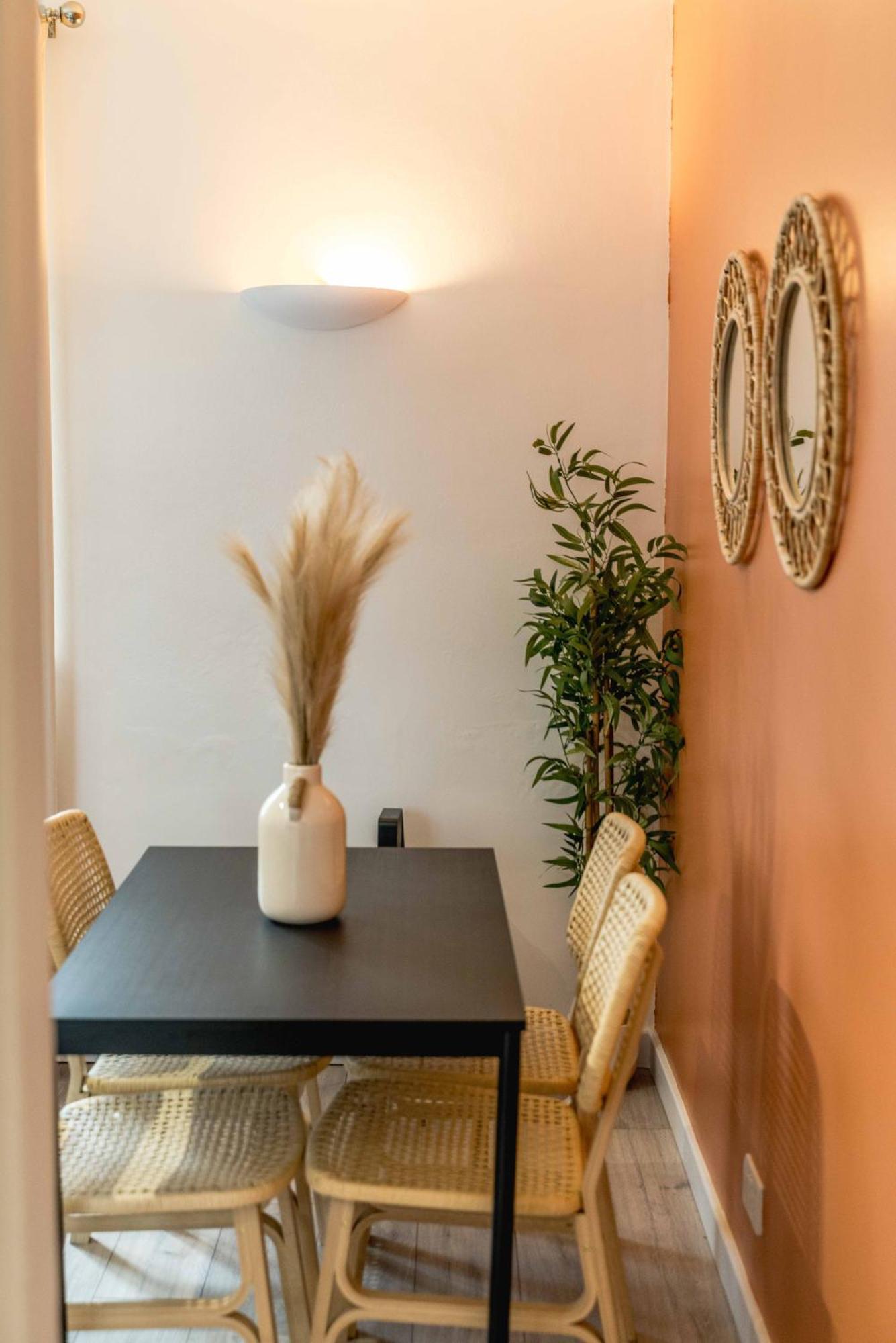 Central Apartment In The Heart Of Notting Hill London Bagian luar foto